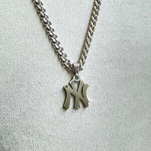 New York Yankees Necklace - 5mm Cuban - 22" Chain - Silver - Y2K - NY Game Day
